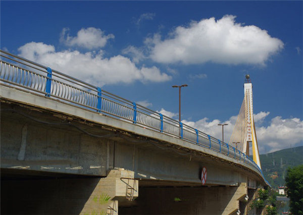 惠州304不锈钢桥梁护栏：安全、耐用与美观的完美结合