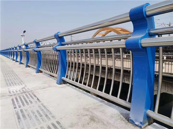 惠州304不锈钢复合管护栏的生产工艺揭秘